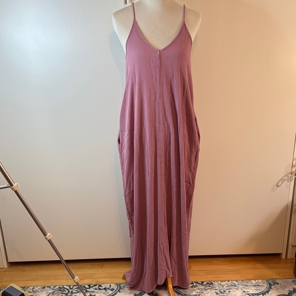 lovestitch Dresses & Skirts - Lovestitch Pink Crinkle Maxi Dress with Pockets | s/m
